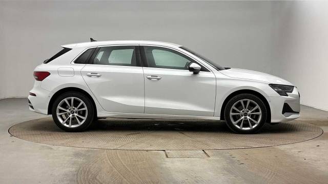 2024 Audi A3 Sportback 1.5 Sport 30 TFSI  116 PS 6-speed