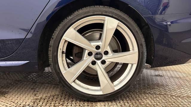 2024 Audi A4 Saloon 2.0 S line 40 TFSI  204 PS S tronic
