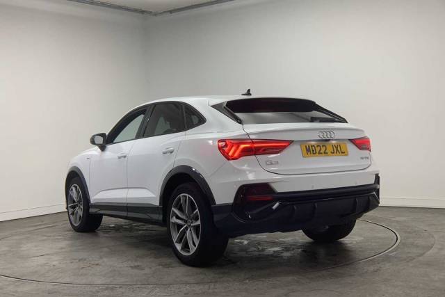 2022 Audi Q3 Sportback 1.5 Black Edition 35 TFSI  150 PS 6-speed