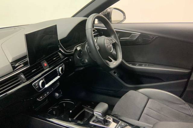 2023 Audi A4 Avant 2.0 Avant Black Edition 35 TFSI  150 PS S tronic
