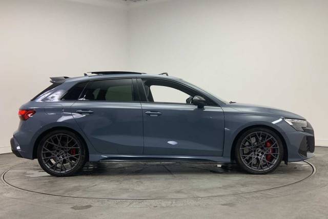 2025 Audi RS 3 Sportback 2.5 3 Carbon Black   400 PS S tronic