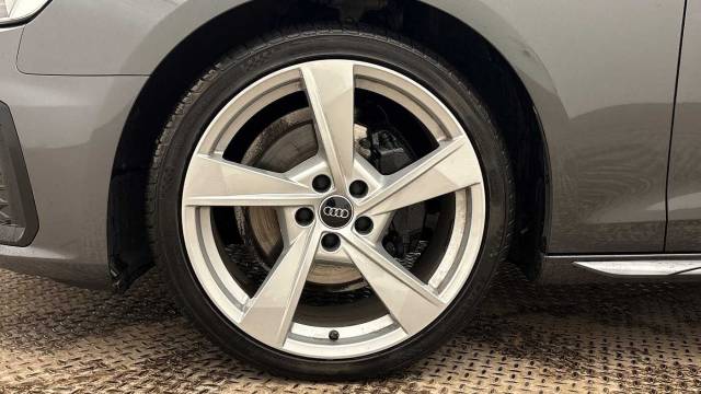2024 Audi A4 Saloon 2.0 S line 40 TFSI  204 PS S tronic