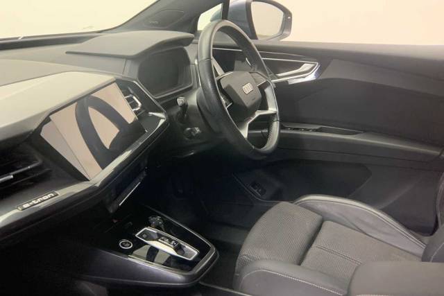 2023 Audi Q4 e-tron Q4  S line 40 e-tron  150,00 kW