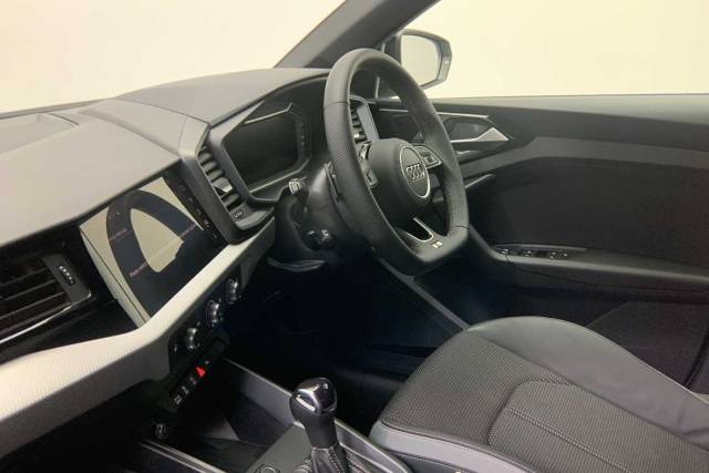 2025 Audi A1 Sportback 1.0 Black Edition 30 TFSI  116 PS S tronic