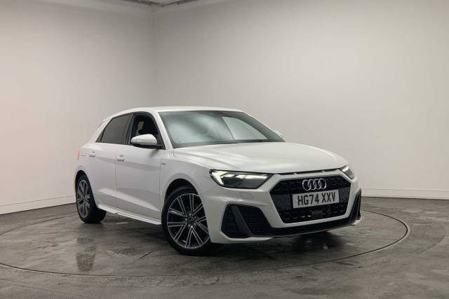 Audi A1 Sportback 1.0 S line 30 TFSI  116 PS S tronic Hatchback Petrol Shell white, solid