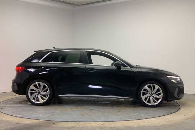 2022 Audi A3 Sportback 1.5 S line 35 TFSI  150 PS S tronic