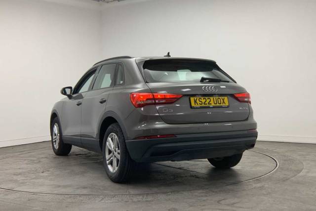 2022 Audi Q3 1.5 Technik 35 TFSI  150 PS 6-speed