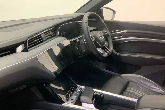 2023 Audi Q8 e-tron Black Edition 55 e-tron quattro 300,00 kW