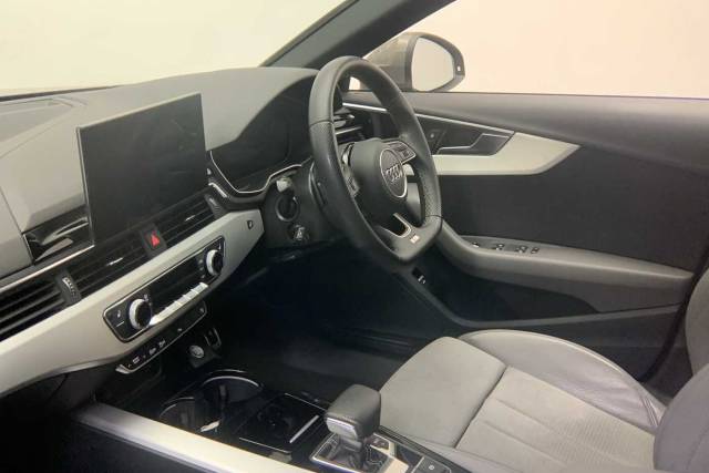 2022 Audi A4 Saloon 2.0 S line 35 TFSI  150 PS S tronic