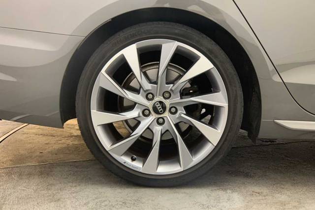 2022 Audi A4 Saloon 2.0 S line 35 TFSI  150 PS S tronic