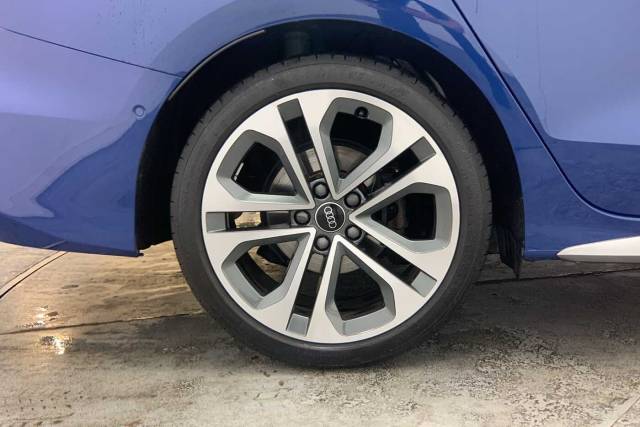 2024 Audi A3 Saloon 1.5 S line 35 TFSI  150 PS 6-speed