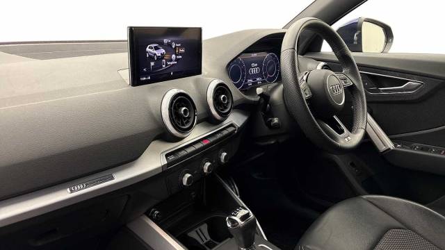 2023 Audi Q2 1.5 MY23.5 S line 35 TFSI  150 PS 6-speed