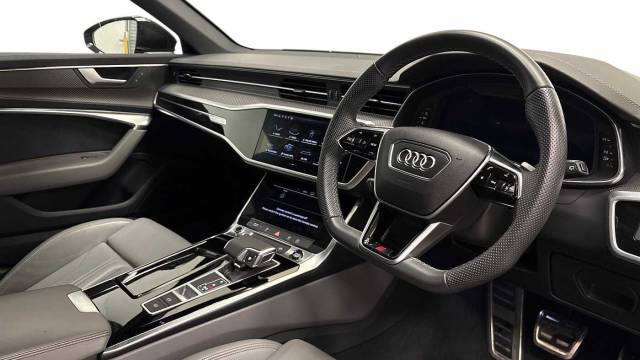 2025 Audi A6 2.0 Avant Black Edition 40 TFSI  204 PS S tronic