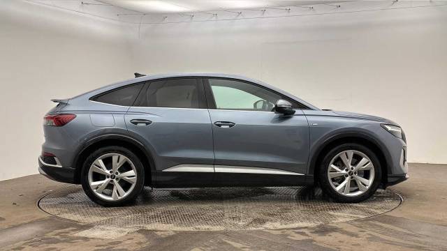 2025 Audi Q4 Sportback e-tron S line 45  210,00 kW
