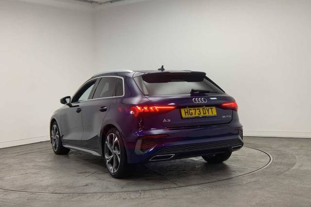 2023 Audi A3 Sportback 1.5 S line 35 TFSI  150 PS 6-speed
