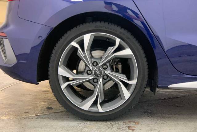 2023 Audi A3 Sportback 1.5 S line 35 TFSI  150 PS 6-speed