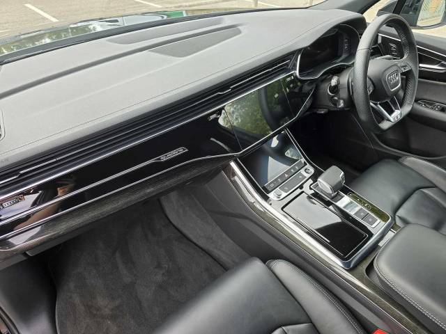2023 Audi Q7 3.0 MY23.5 Black Edition 50 TDI quattro 286 PS tiptronic