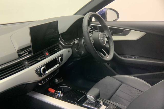 2024 Audi A4 Saloon 2.0 S line 40 TFSI  204 PS S tronic