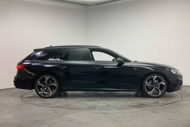 2023 Audi A4 Avant 2.0 Avant Black Edition 40 TFSI  204 PS S tronic