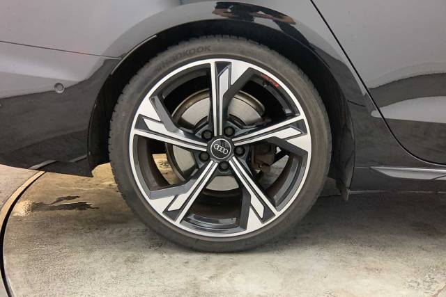 2023 Audi A4 Avant 2.0 Avant Black Edition 40 TFSI  204 PS S tronic