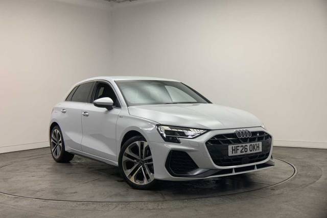 Audi A3 Sportback 1.5 S line TFSI  150 PS 6-speed Hatchback Petrol Glacier white, metallic