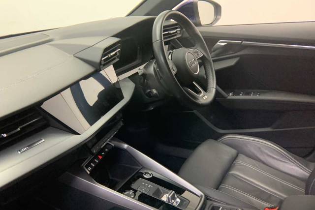 2023 Audi A3 Saloon 1.5 S line 35 TFSI  150 PS S tronic