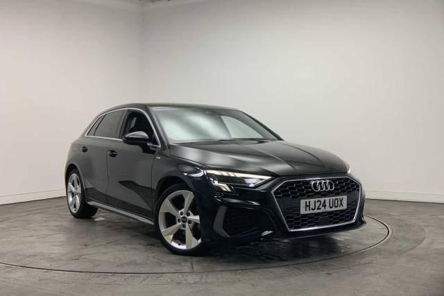 Audi A3 Sportback 1.5 S line 35 TFSI  150 PS S tronic Hatchback Petrol Mythos black, metallic