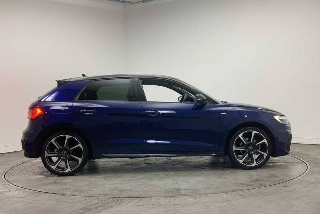 2024 Audi A1 Sportback 1.5 Black Edition 35 TFSI  150 PS S tronic