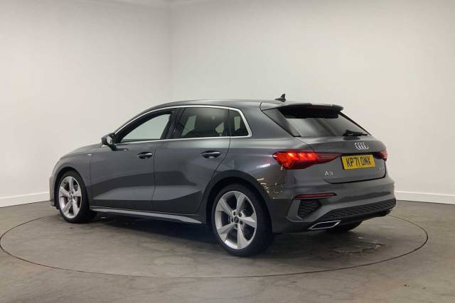2021 Audi A3 Sportback 1.5 S line 35 TFSI  150 PS S tronic