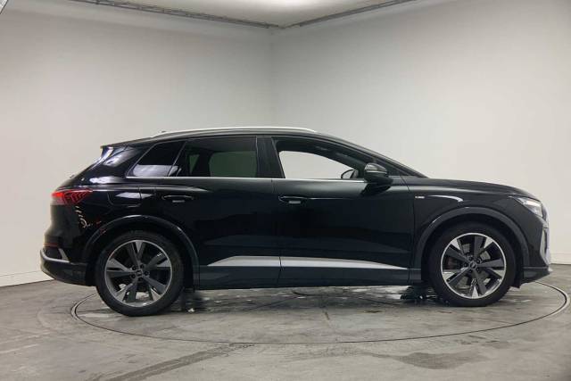 2022 Audi Q4 e-tron S line 40  150,00 kW