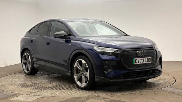 Audi Q4 Sportback e-tron Black Edition 50 quattro 220,00 kW 4x4 vehicle Electric Navarra blue, metallic