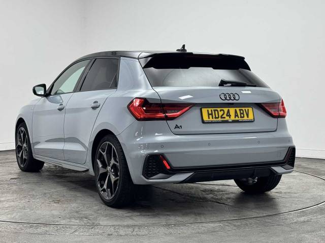 2024 Audi A1 Sportback 1.0 Black Edition 30 TFSI  116 PS S tronic