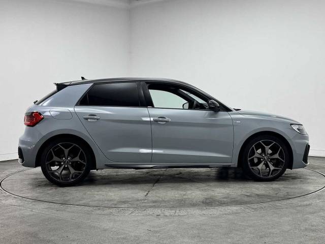2024 Audi A1 Sportback 1.0 Black Edition 30 TFSI  116 PS S tronic