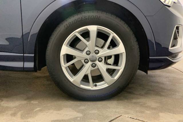 2020 Audi Q3 2.0 Sport 35 TDI quattro 150 PS 6-speed