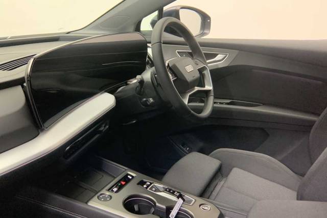2026 Audi Q4 e-tron SUV Sport performance  210,00 kW