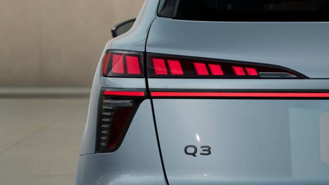 Audi Q3 AUDI Q3 SUV Black Edition e-hybrid 272 PS S tronic