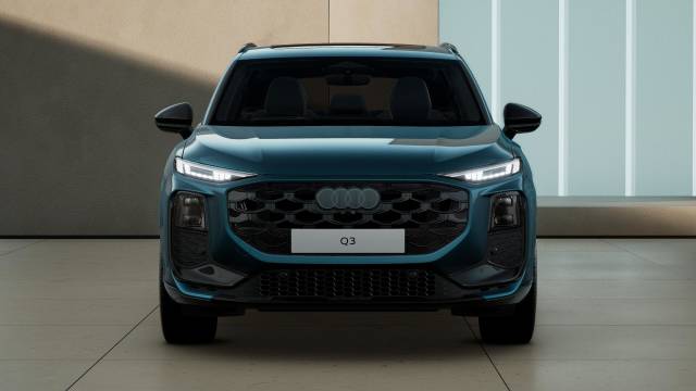 Audi Q3 AUDI Q3 SUV Black Edition e-hybrid 272 PS S tronic