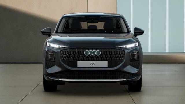 Audi Q3 Sportback AUDI Q3 Sportback Technik TFSI 150 PS S tronic