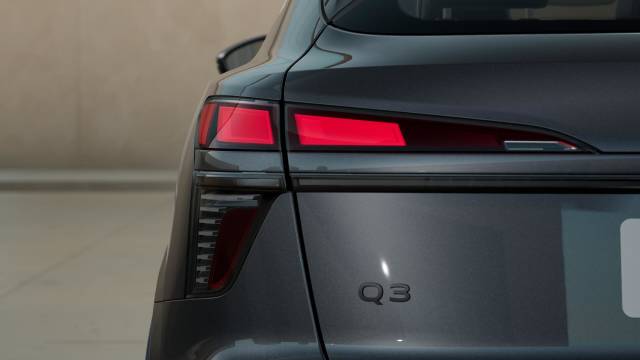 Audi Q3 Sportback AUDI Q3 Sportback Technik TFSI 150 PS S tronic