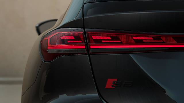 Audi S5 AUDI S5 Avant Vorsprung TFSI 367 PS S tronic