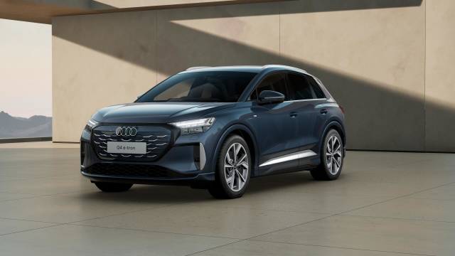 Audi Q4 e-tron AUDI Q4 SUV S line e-tron performance 210,00 kW SUV Electric Plasma blue, metallic