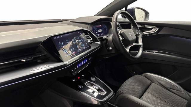 2023 Audi Q4 e-tron S line 40  150,00 kW