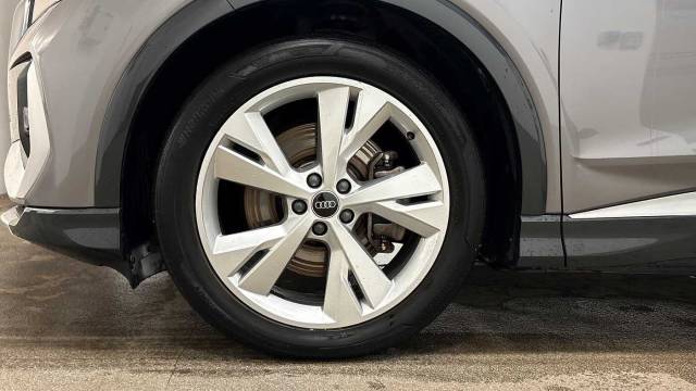 2023 Audi Q4 e-tron (O) S line 40  150,00 kW