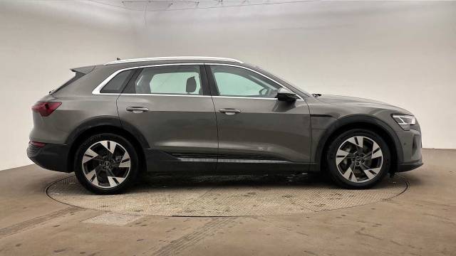 2023 Audi Q8 e-tron Sport 50 e-tron quattro 250,00 kW
