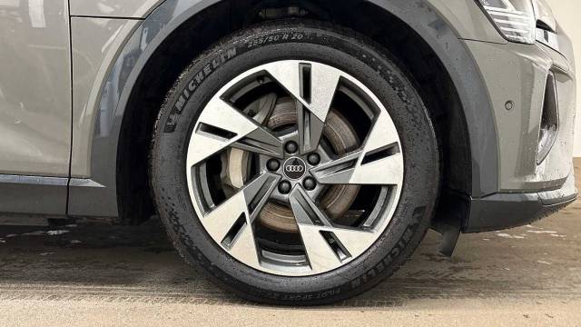 2023 Audi Q8 e-tron Sport 50 e-tron quattro 250,00 kW