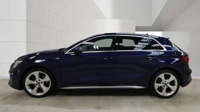 2023 Audi A3 Sportback 1.5 S line 35 TFSI  150 PS S tronic