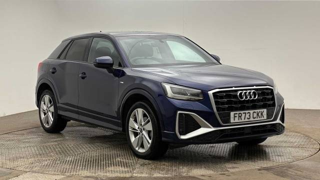 Audi Q2 1.5 S line 35 TFSI  150 PS 6-speed 4x4 vehicle Petrol Navarra Blue Metallic