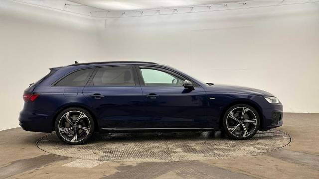 2024 Audi A4 Avant 2.0 Avant Black Edition 35 TFSI  150 PS S tronic