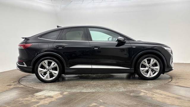 2023 Audi Q4 Sportback e-tron S line 40  150,00 kW