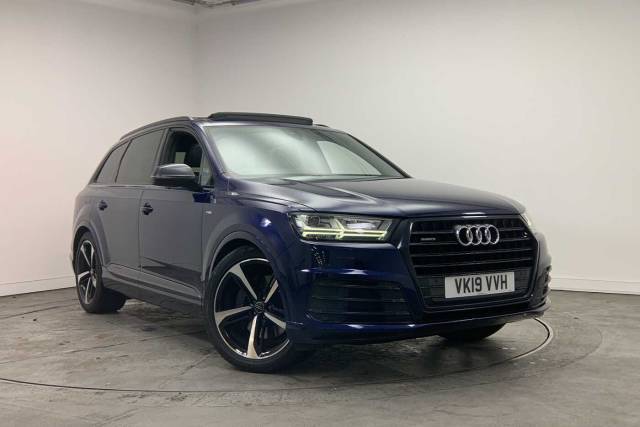 Audi Q7 3.0 Black Edition 50 TDI quattro 286 PS tiptronic 4x4 vehicle Diesel Navarra Blue Metallic